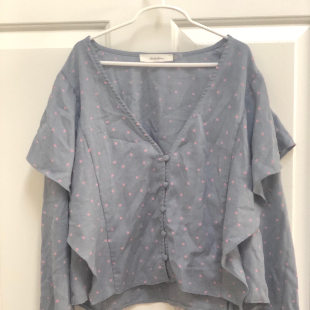 Ruffled long sleeves blouse